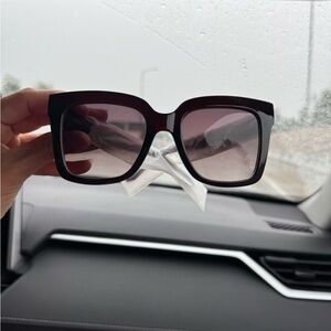 Quay icy new with case